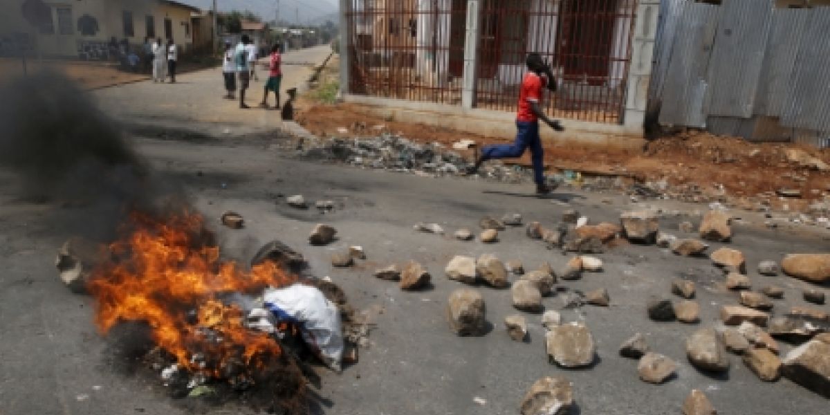 violence-spreads-in-burundi-as-fear-of-conflict-looms-1447088513.jpg