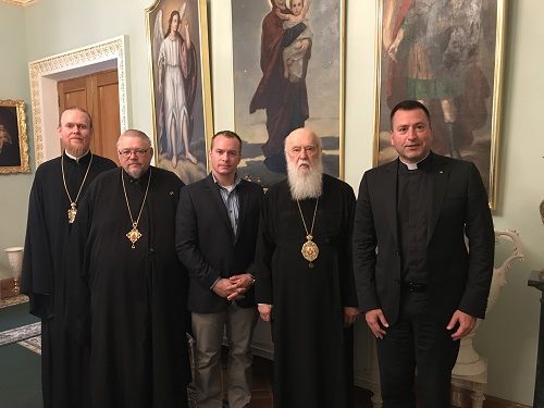 Visite en Ukraine et en Lettonie pour l'abbé Guy Chapdelaine