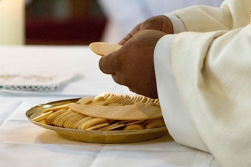 Lettre des évêques catholiques du Québec  à l'occasion de la réouverture des lieux de culte  le 7 février 2022    