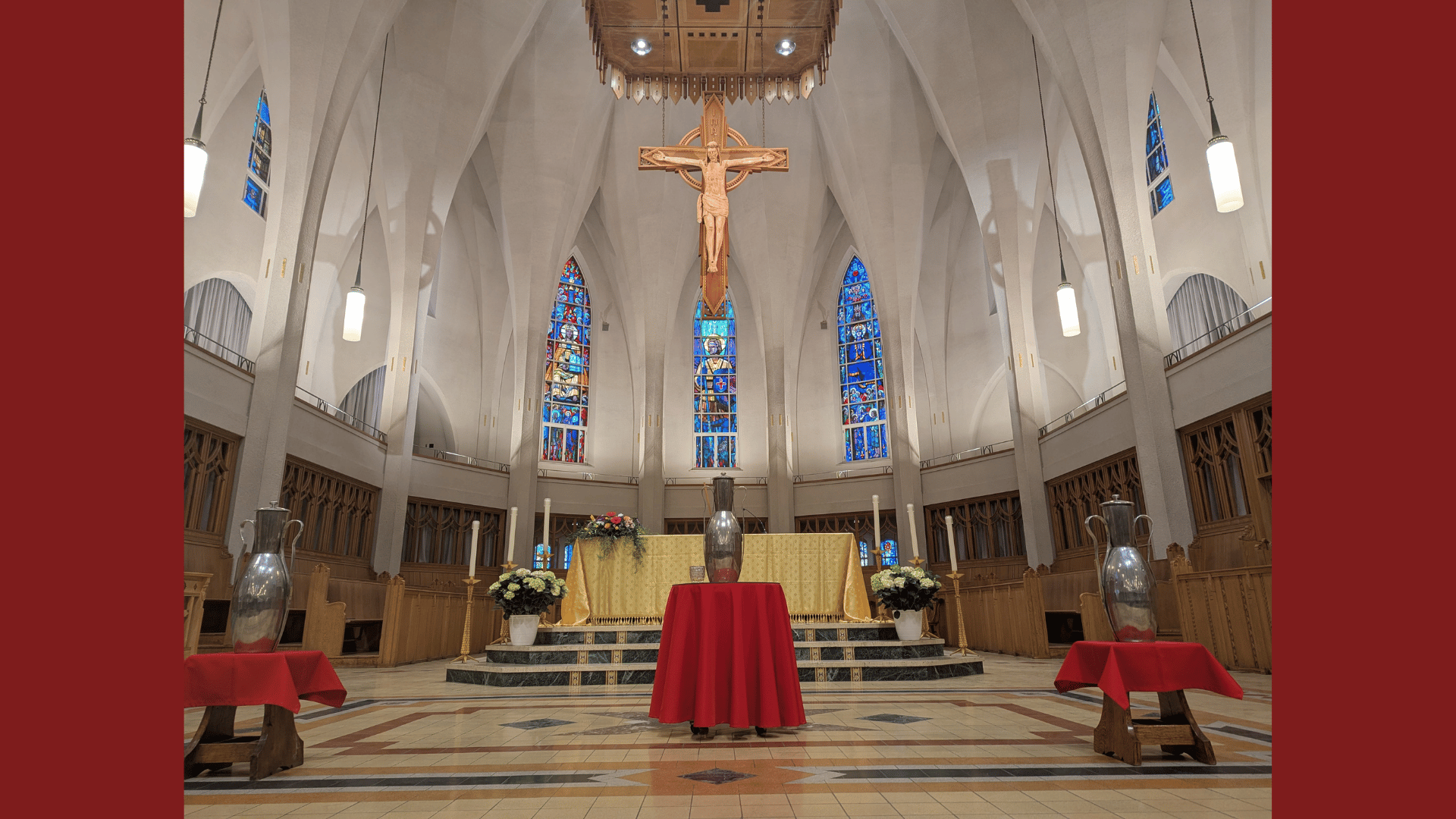 Retour sur la messe chrismale à la Basilique-Cathédrale Saint-Michel